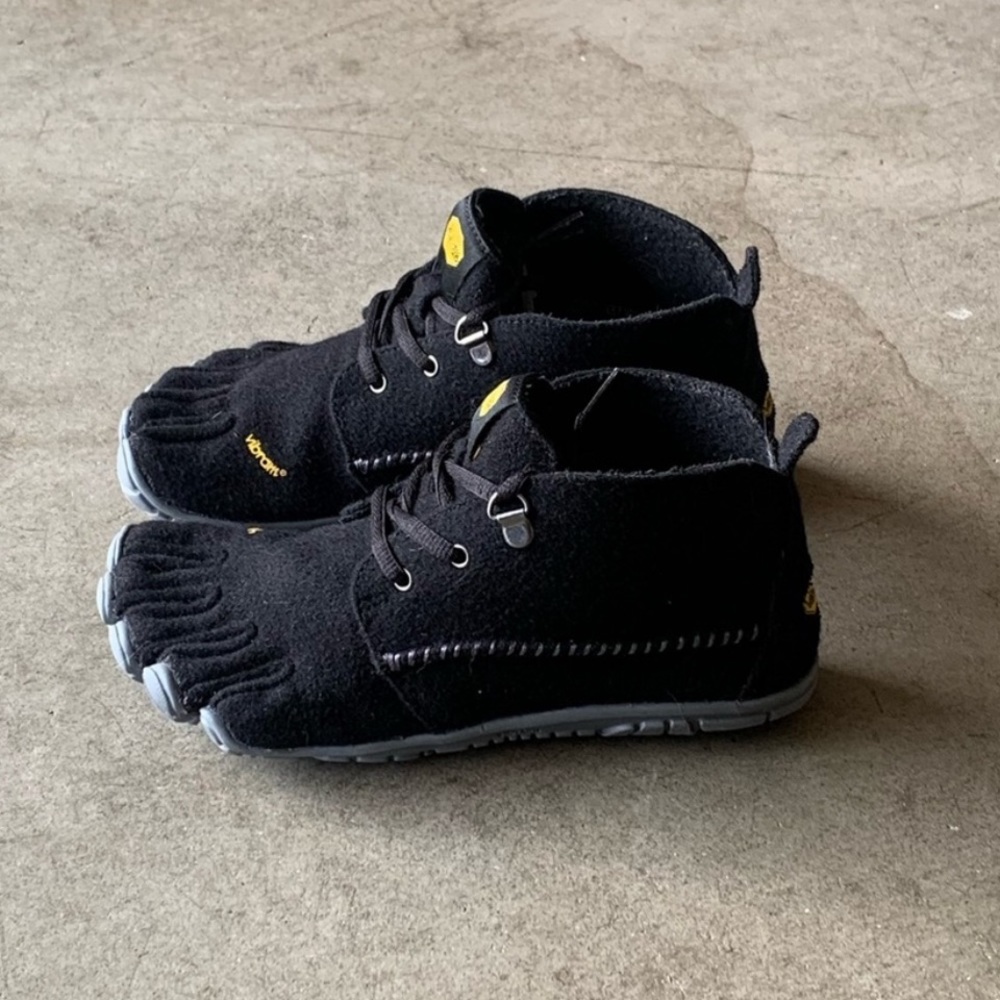 Vibram CVT Wool toe shoes black